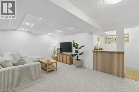 279 Sandowne Drive Waterloo ON N2K 2C1