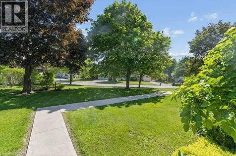 279 Sandowne Drive Waterloo ON N2K 2C1