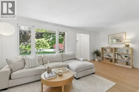 279 Sandowne Drive Waterloo ON N2K 2C1