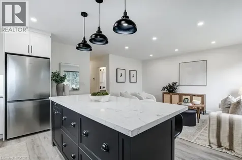 202 Erindale Avenue Hamilton ON L8K 4R7