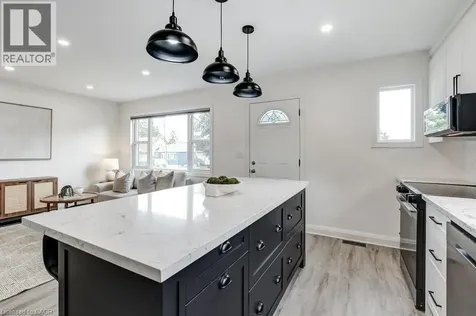202 Erindale Avenue Hamilton ON L8K 4R7