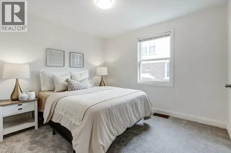 202 Erindale Avenue Hamilton ON L8K 4R7