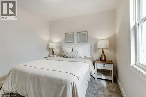 202 Erindale Avenue Hamilton ON L8K 4R7