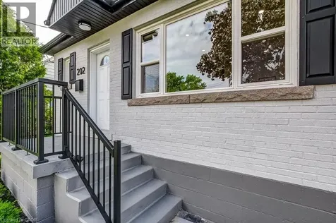 202 Erindale Avenue Hamilton ON L8K 4R7