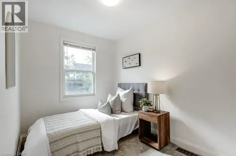 202 Erindale Avenue Hamilton ON L8K 4R7