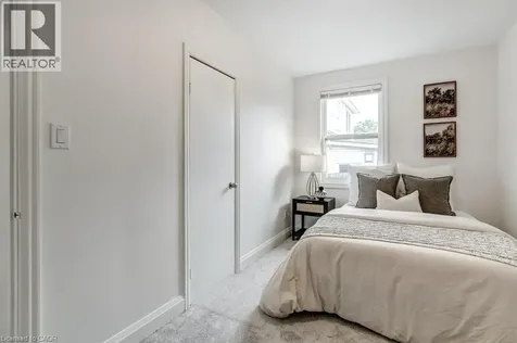 202 Erindale Avenue Hamilton ON L8K 4R7