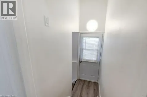 202 Erindale Avenue Hamilton ON L8K 4R7