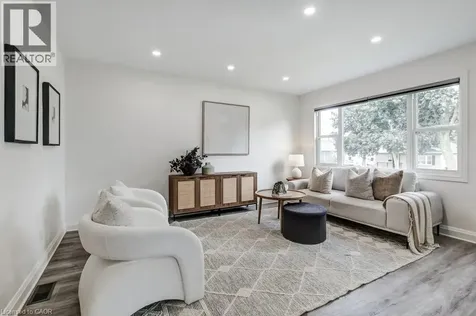 202 Erindale Avenue Hamilton ON L8K 4R7