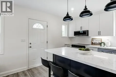 202 Erindale Avenue Hamilton ON L8K 4R7