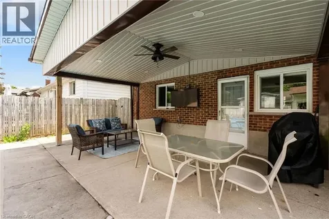 218 Arris Crescent Mitchell ON N0K 1N0