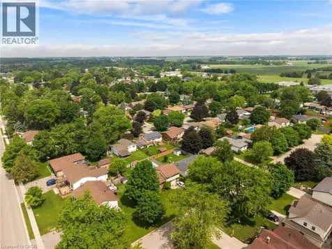 218 Arris Crescent Mitchell ON N0K 1N0