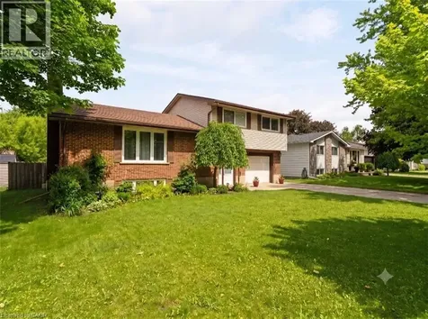 218 Arris Crescent Mitchell ON N0K 1N0