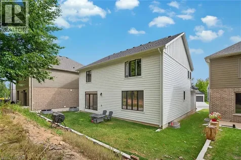 209 Jeffrey Place Kitchener ON N2C 0C2