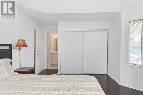 15 Sundial Court Collingwood ON L9Y 5E5