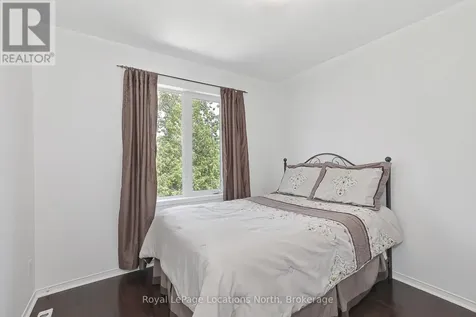 15 Sundial Court Collingwood ON L9Y 5E5