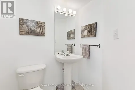 15 Sundial Court Collingwood ON L9Y 5E5