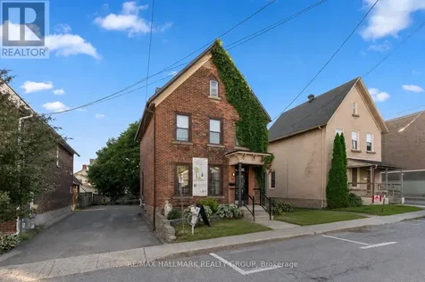 32 St. Andrew Street Brockville ON K6V 4X4