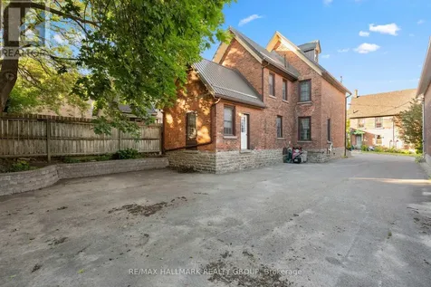 32 St. Andrew Street Brockville ON K6V 4X4