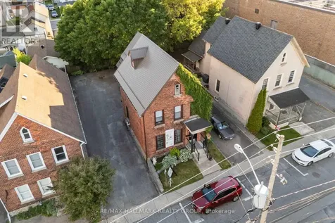 32 St. Andrew Street Brockville ON K6V 4X4