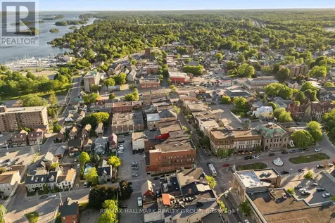 32 St. Andrew Street Brockville ON K6V 4X4