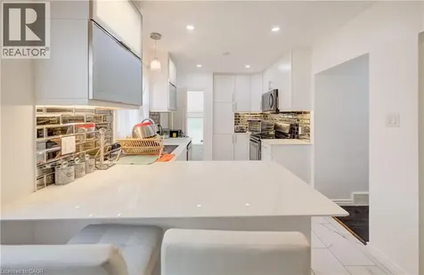 152 Clark Avenue Kitchener ON N2C 1Y5