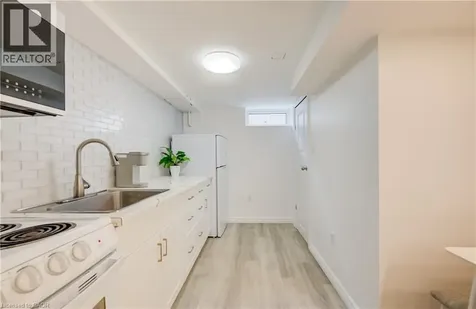 152 Clark Avenue Kitchener ON N2C 1Y5