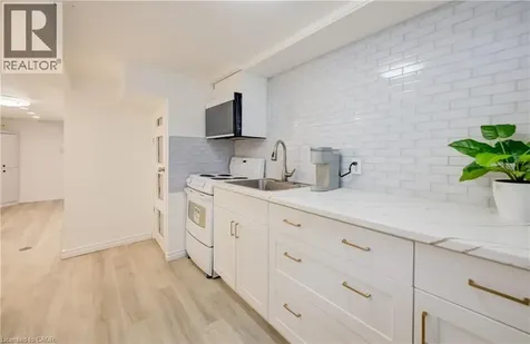 152 Clark Avenue Kitchener ON N2C 1Y5