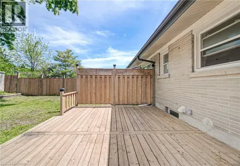 152 Clark Avenue Kitchener ON N2C 1Y5