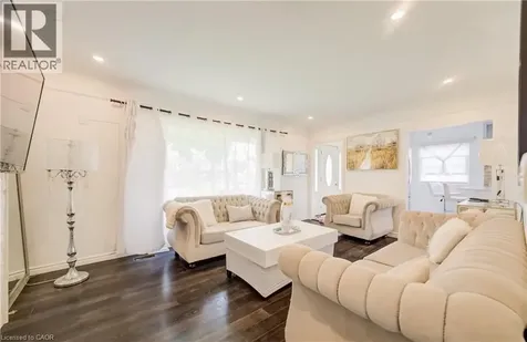 152 Clark Avenue Kitchener ON N2C 1Y5
