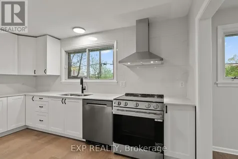 2393 Sheldon Avenue Ottawa ON K2C 1K4