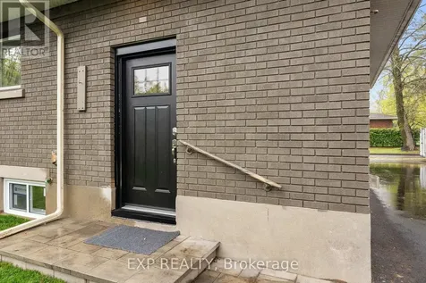 2393 Sheldon Avenue Ottawa ON K2C 1K4