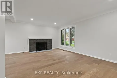 2393 Sheldon Avenue Ottawa ON K2C 1K4