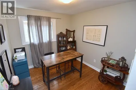 7 Monarch Court Dundas ON L9H 3W2