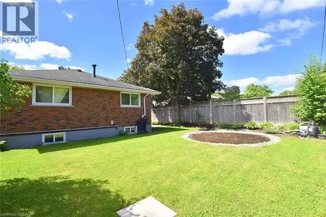7 Monarch Court Dundas ON L9H 3W2