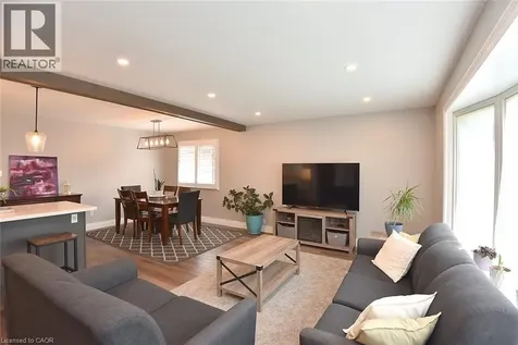 7 Monarch Court Dundas ON L9H 3W2