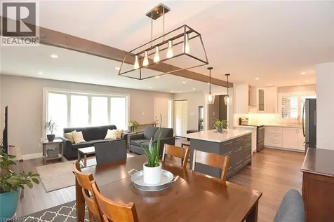 7 Monarch Court Dundas ON L9H 3W2