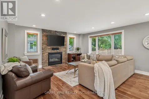 4 Carbery Drive Ottawa ON K2S 1E3