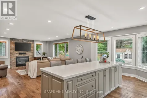 4 Carbery Drive Ottawa ON K2S 1E3