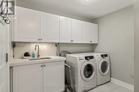 4 Carbery Drive Ottawa ON K2S 1E3