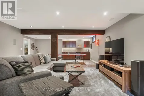 4 Carbery Drive Ottawa ON K2S 1E3