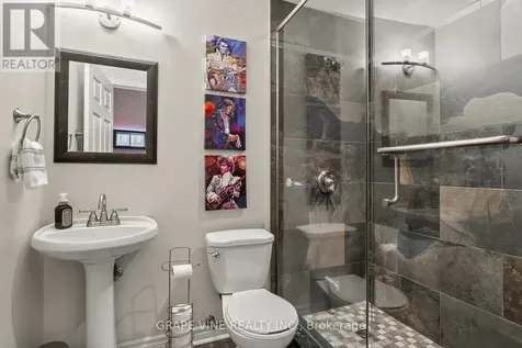 4 Carbery Drive Ottawa ON K2S 1E3