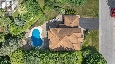 4 Carbery Drive Ottawa ON K2S 1E3