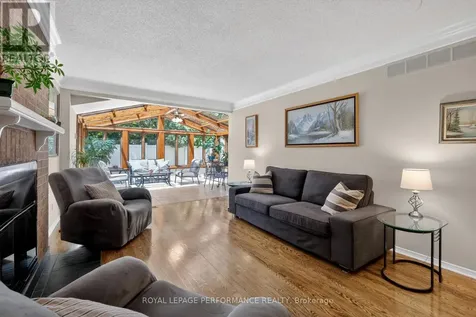 569 Princess Louise Drive Ottawa ON K4A 1Z1