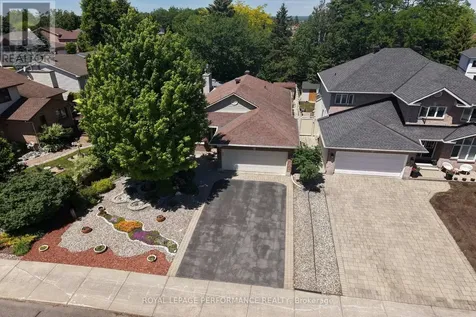 569 Princess Louise Drive Ottawa ON K4A 1Z1