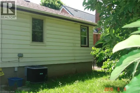 742 Garth Street Hamilton ON L9C 4K3