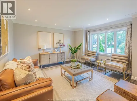 3186 Bliss Windsor ON N8W 3A9