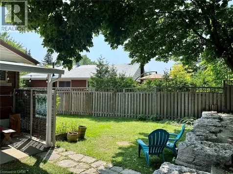 67 Briarwood Crescent Hamilton ON L9C 4C3