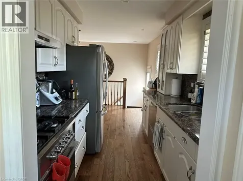 67 Briarwood Crescent Hamilton ON L9C 4C3