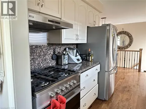 67 Briarwood Crescent Hamilton ON L9C 4C3