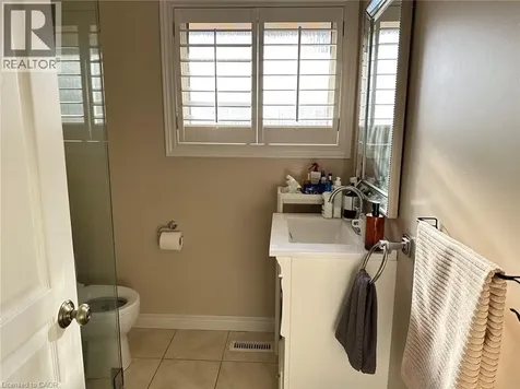 67 Briarwood Crescent Hamilton ON L9C 4C3